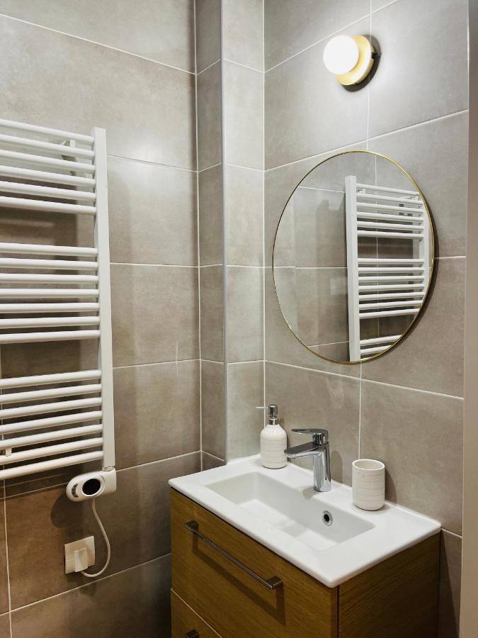 Maison La Licorne, Spacieuse, Tout Equipee, 5 Chambres อาเมียงส์ ภายนอก รูปภาพ